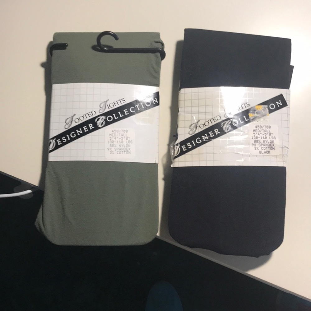 Bundle of two pairs Tights. One olive & one black.